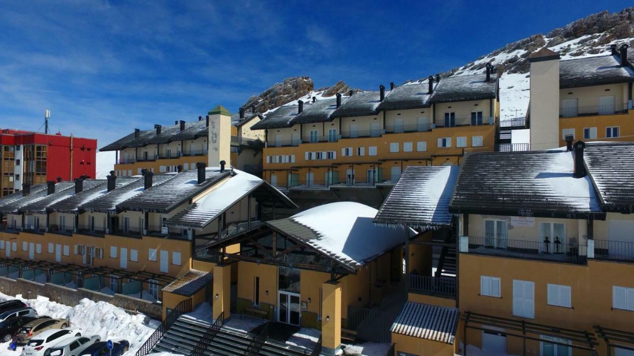 Apartamentos Vista Сиера Невада Екстериор снимка